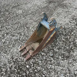 John Deere 3 Tooth Digging Bucket