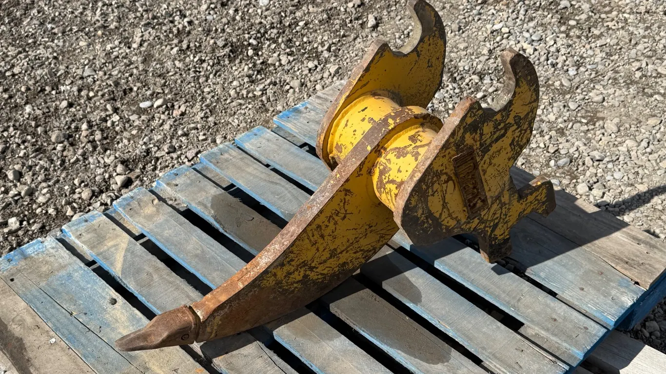Brandt Excavator Ripper Attachment