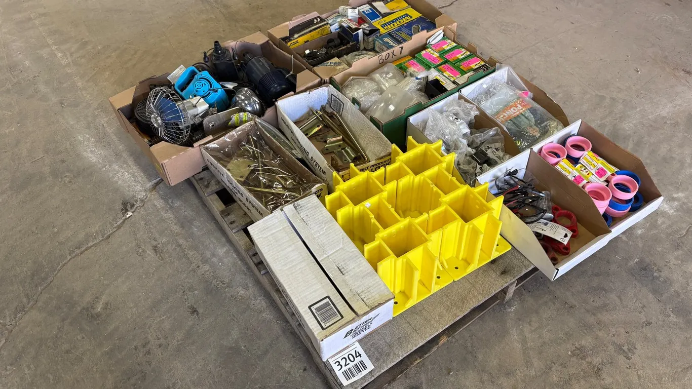Pallet of Misc Hardware