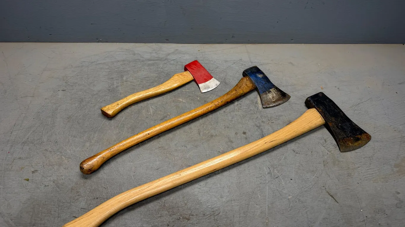 (2) Axes