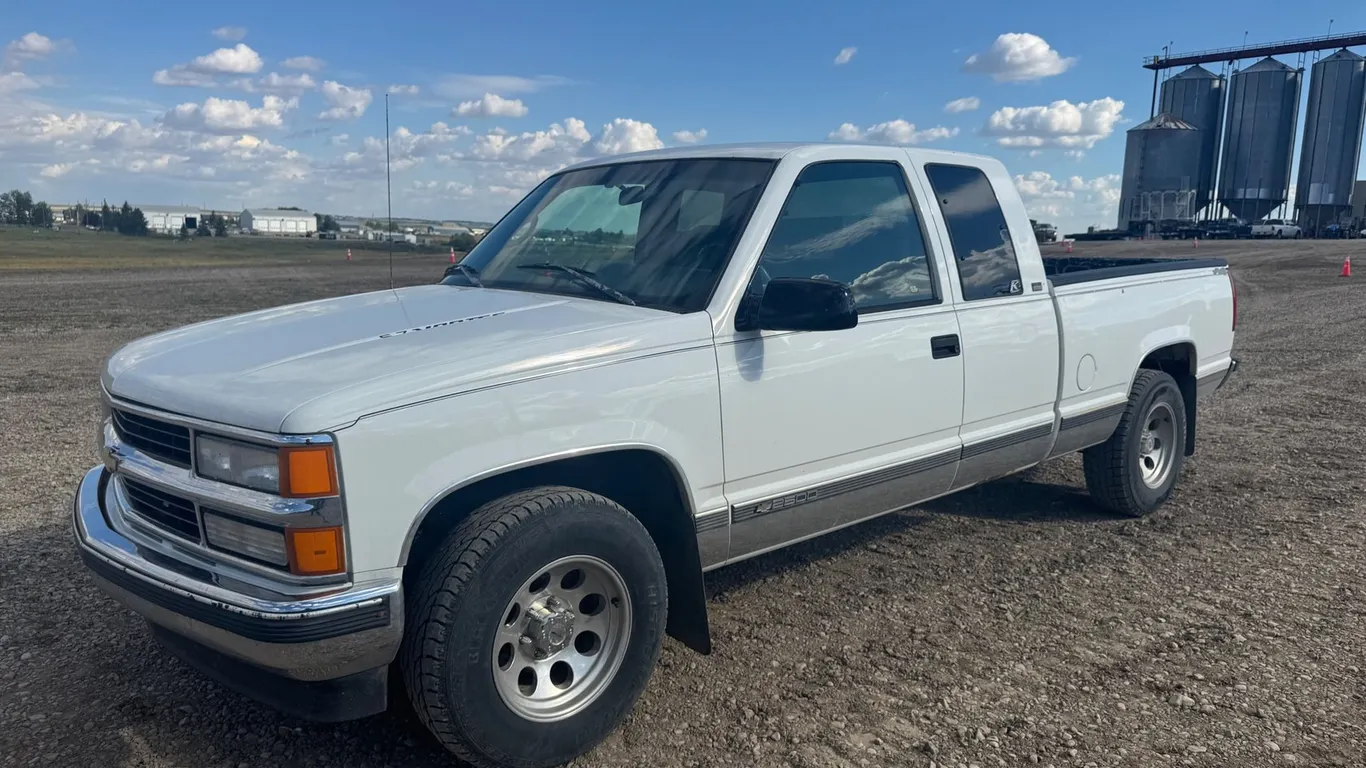 1996 Chevrolet Silverado 2500 Pick-up Truck