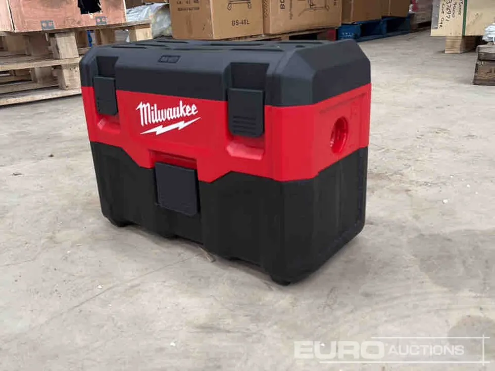 Unused Milwaukee M18VC2-0