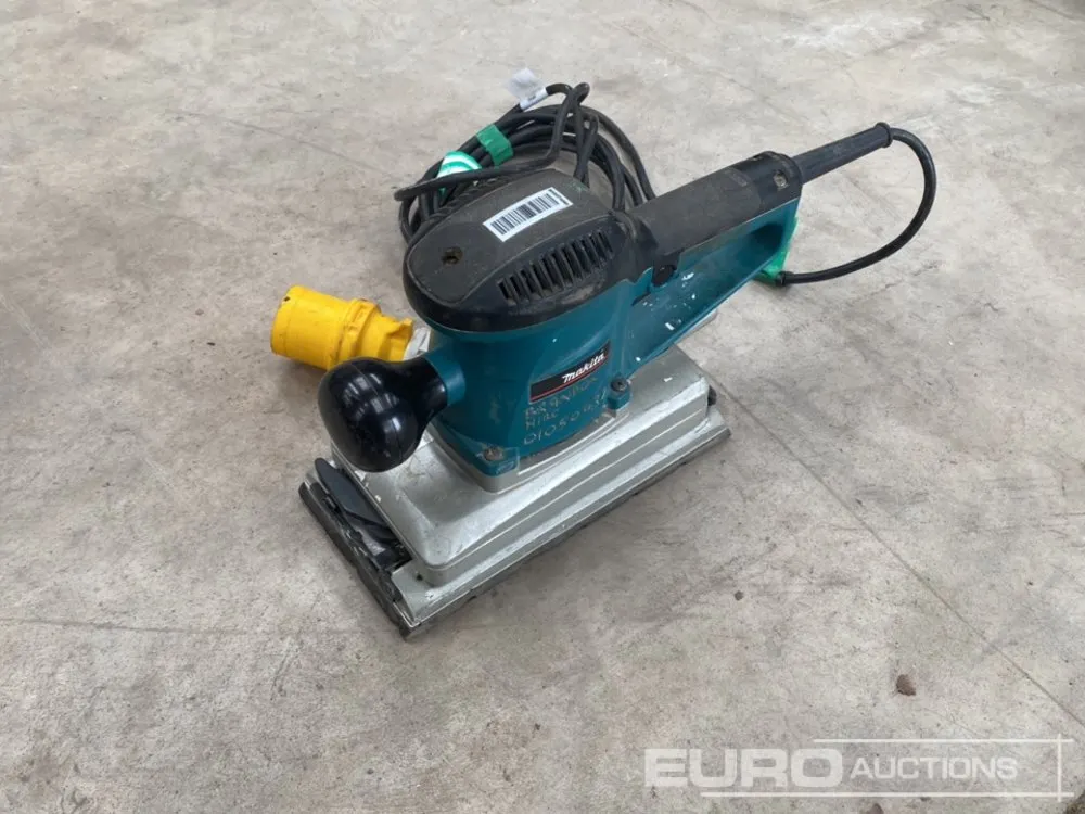 Makita BO4900V