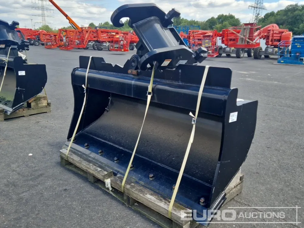 Unused CAT 78" Hydraulic Tilt Ditching Bucket to suit CW30S