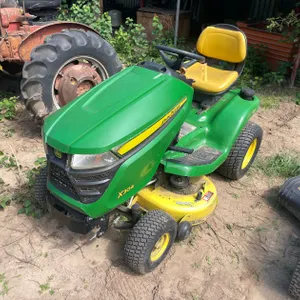 John Deere X304 Lawn Tractor Mower