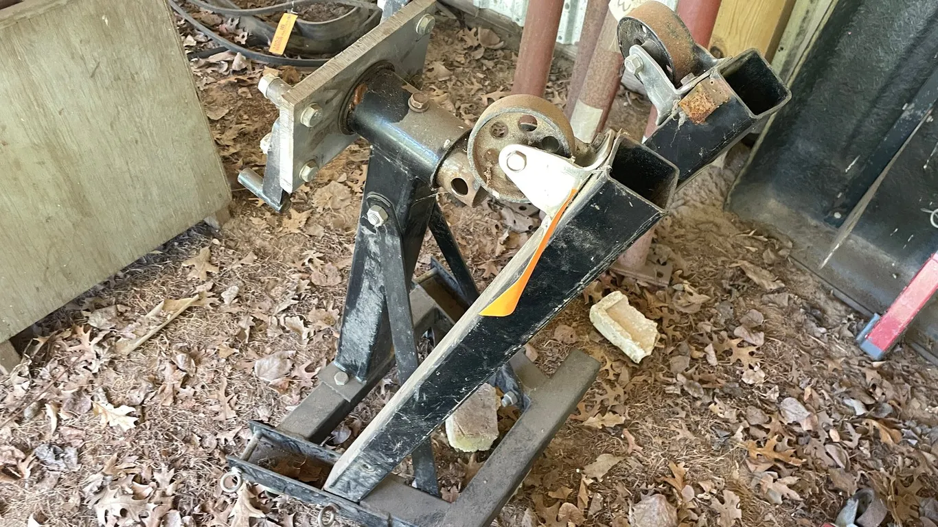 Pittsburgh 2000 lb. Cap Engine Stands