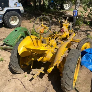 John Deere LI Tractor **Parts Only**