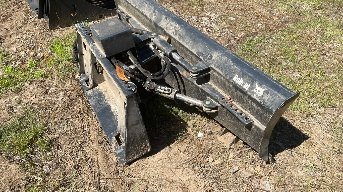 Bobcat 6-Way Dozer Blade