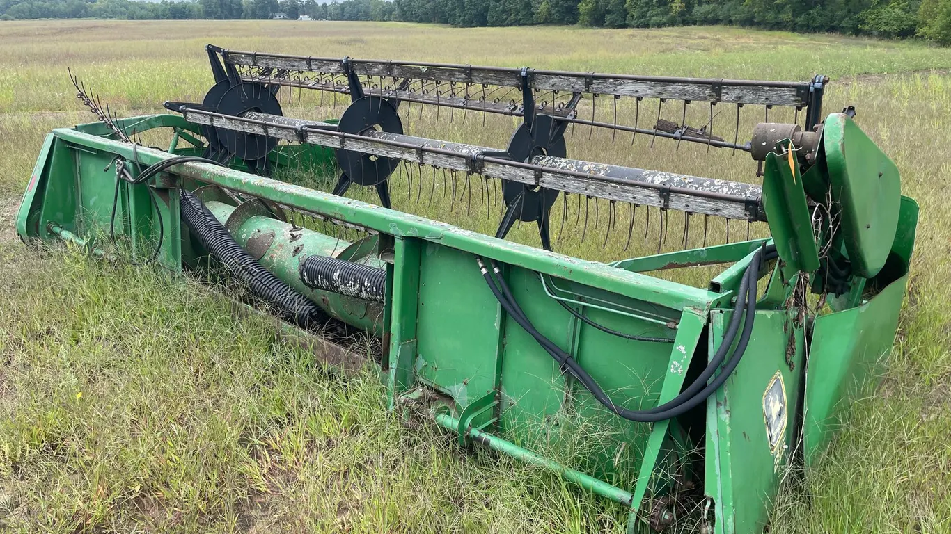 John Deere 215 Grain Header