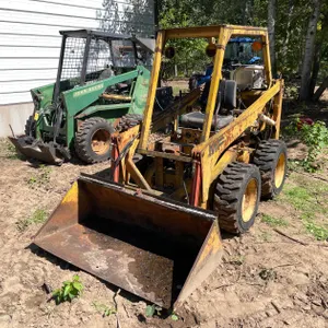 Massey Ferguson 711B Skid Steer