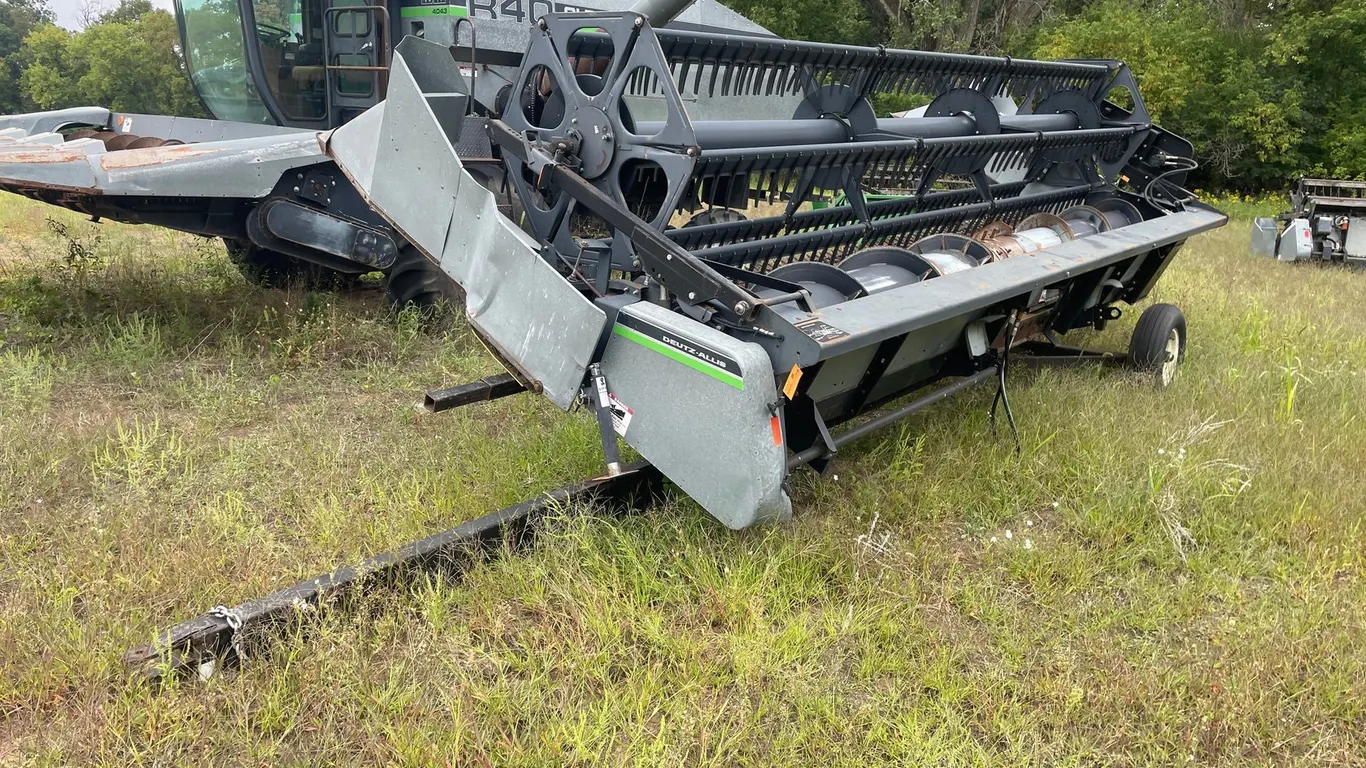 Deutz-Allis Grain Header