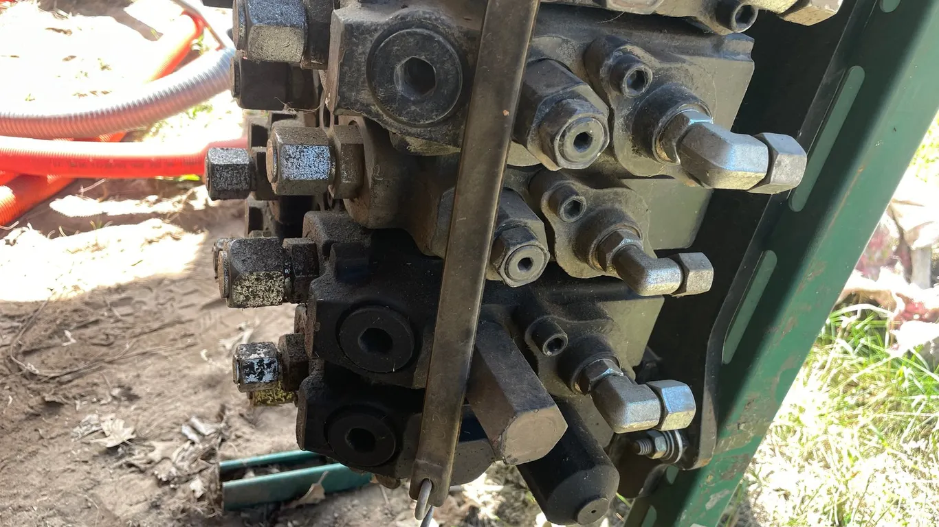 Valve Assembly for Backhoe