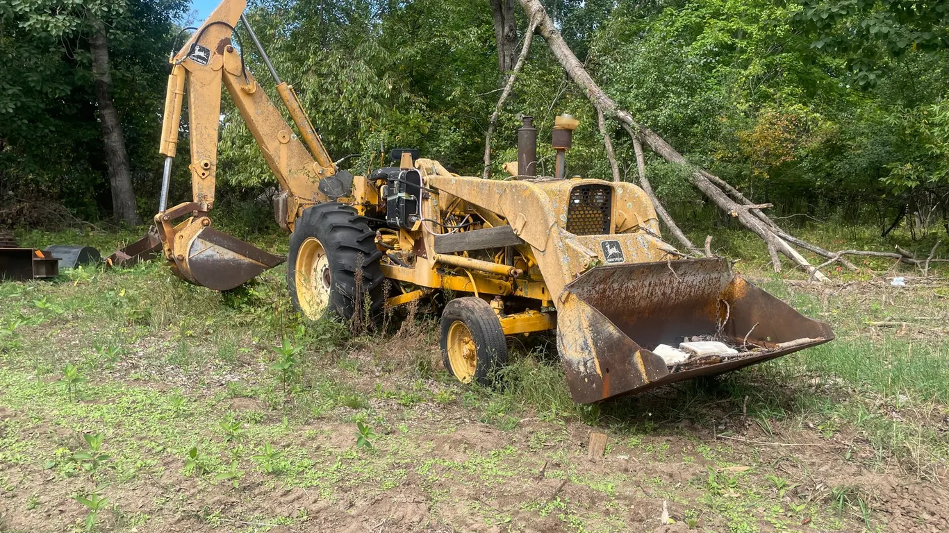 John Deere 3010 Tractor