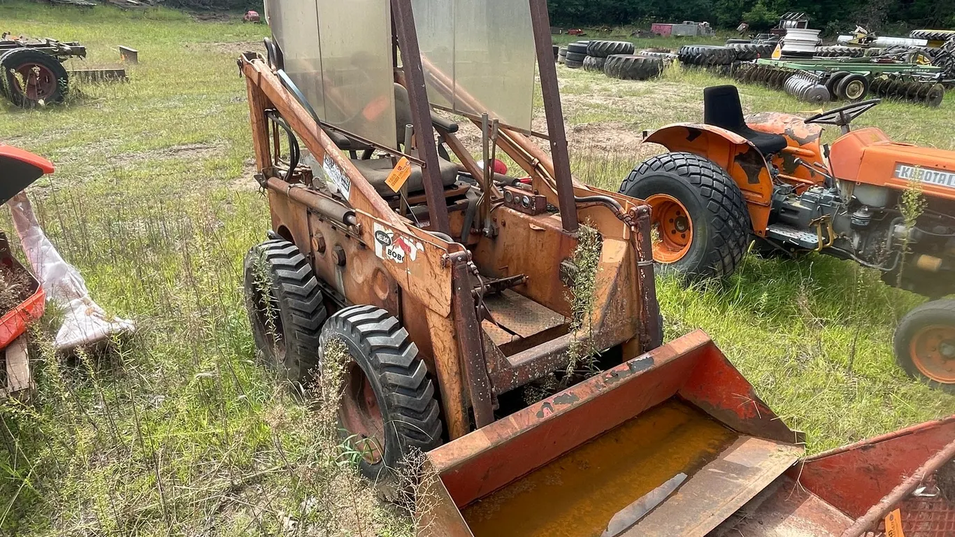 Bobcat M400 Skid Steer