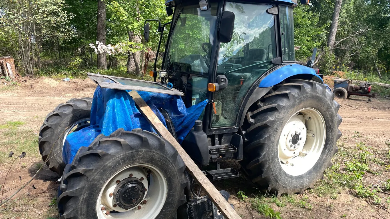 New Holland TD95D Tractor (Restoration Project)