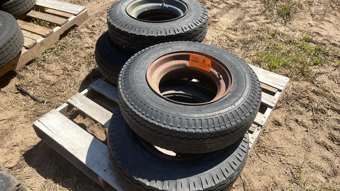 (4) Tires on Rim