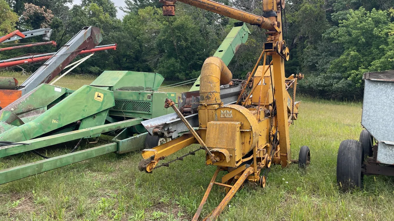 Minneapolis Moline Corn Sheller