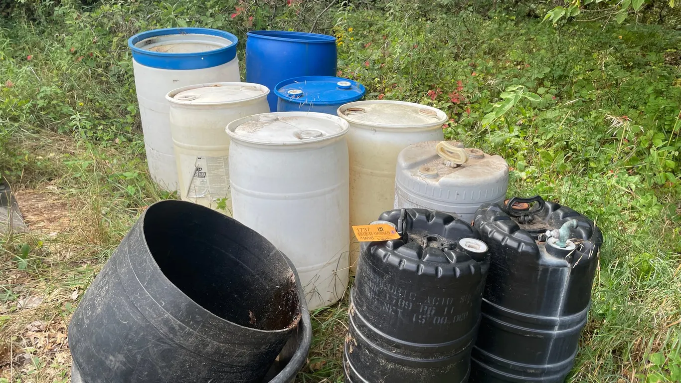Barrels & Buckets