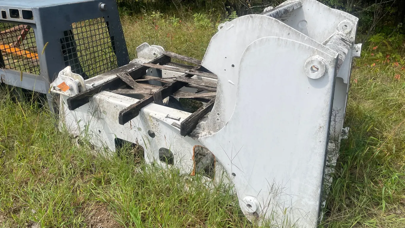 Bobcat Frame