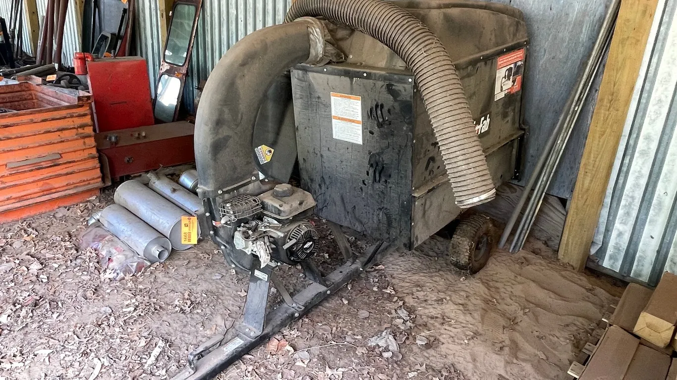 Agri Fab 32 Cu Ft Mow-N-Vac