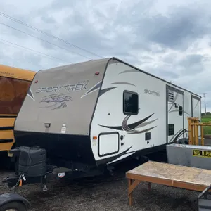 2017 Venture Sporttrek 327 Camper (Has WI Title)