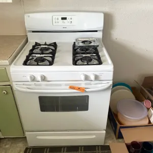 (4) Burner Kenmore Stove