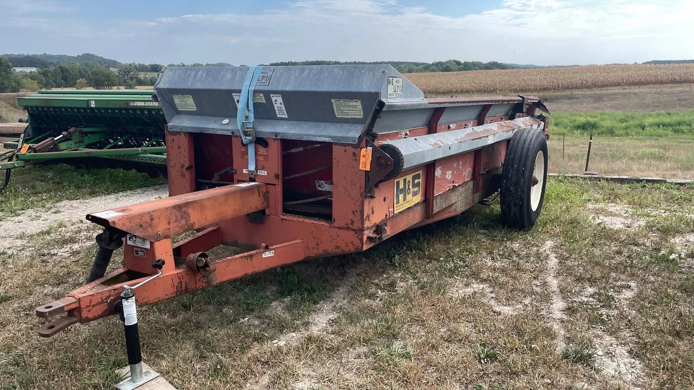 H&S 270 Manure Spreader
