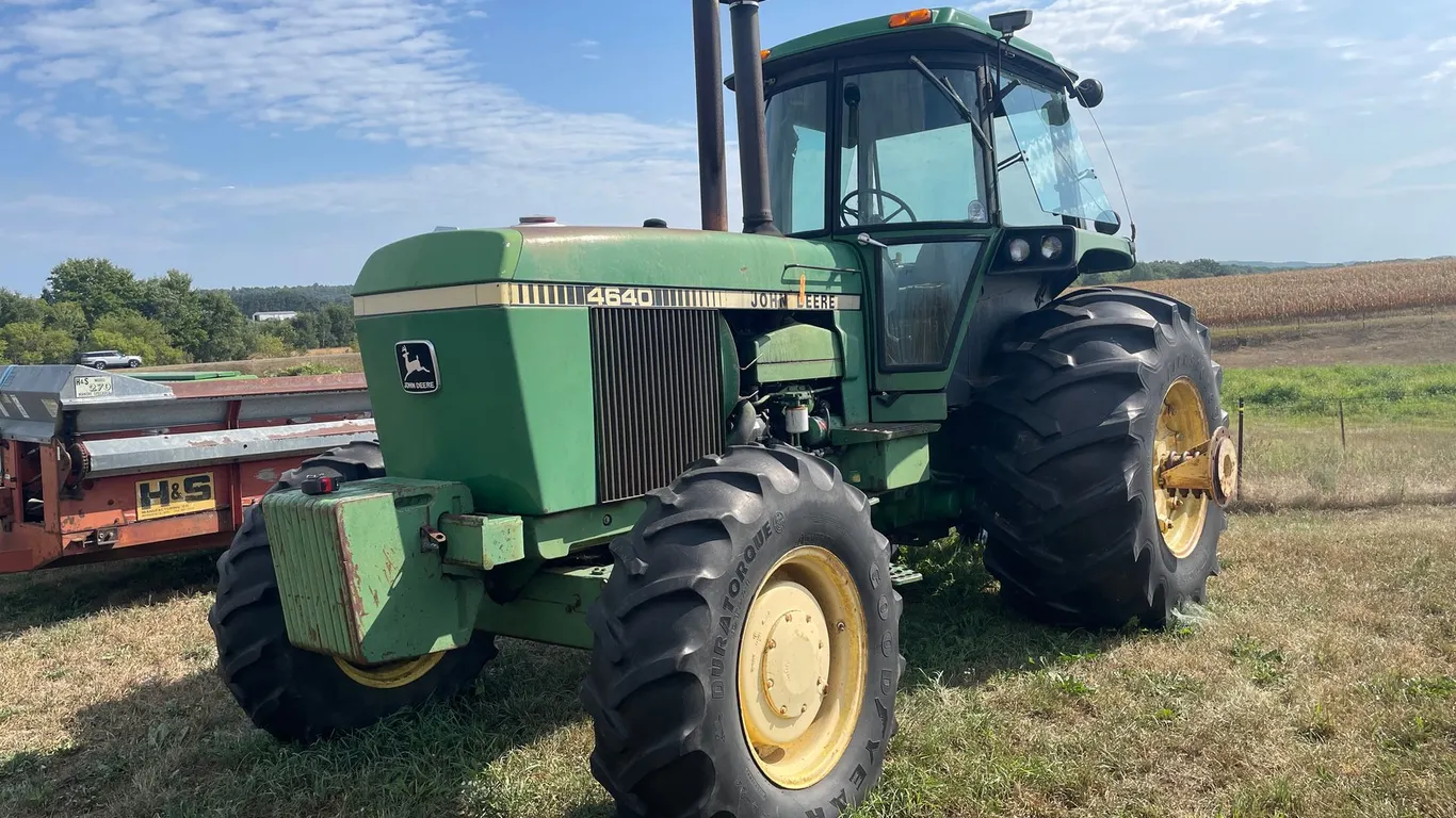 John Deere 4640 Tractor