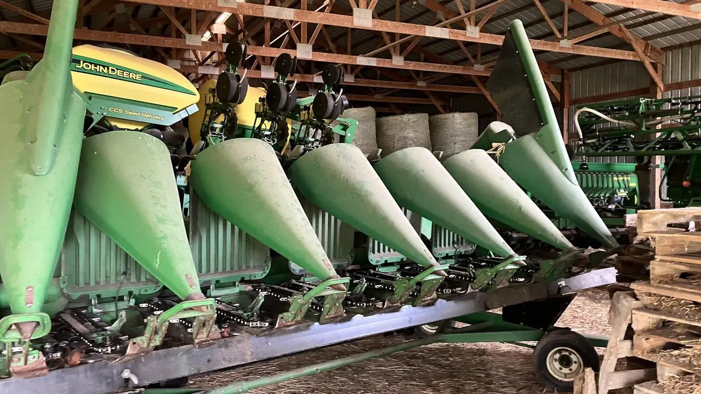 1997 John Deere 693