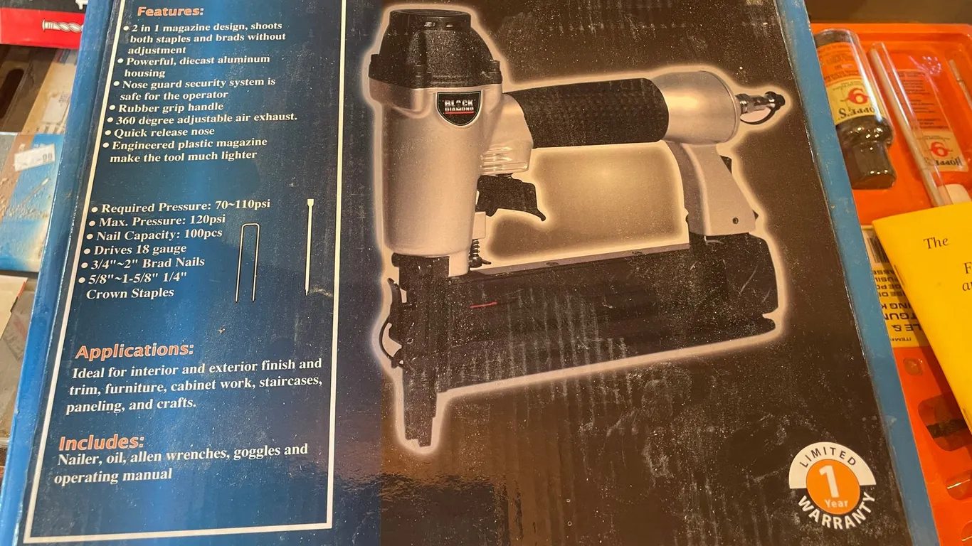 Pneumatic 2 in 1 Brad Nailer and Stapler