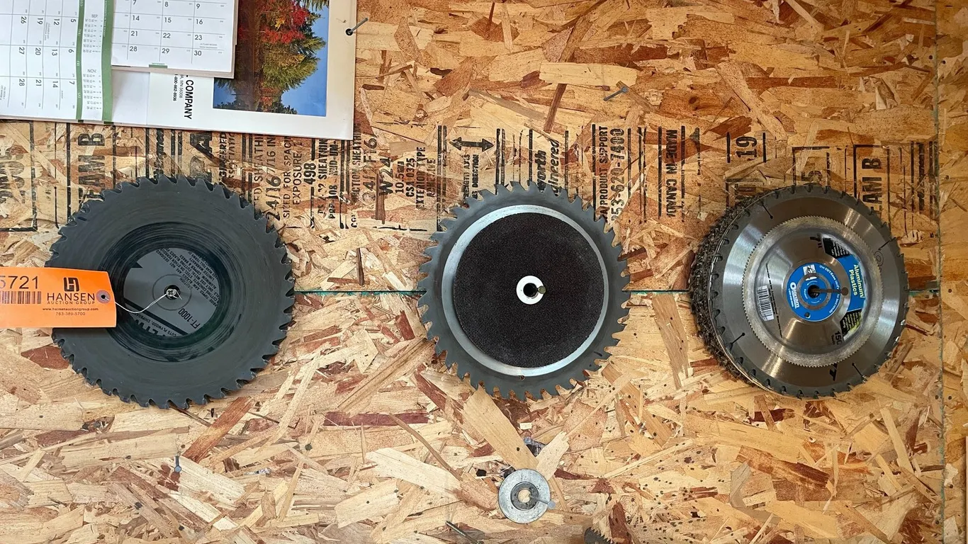 Approximately 24 Table Saw Blades