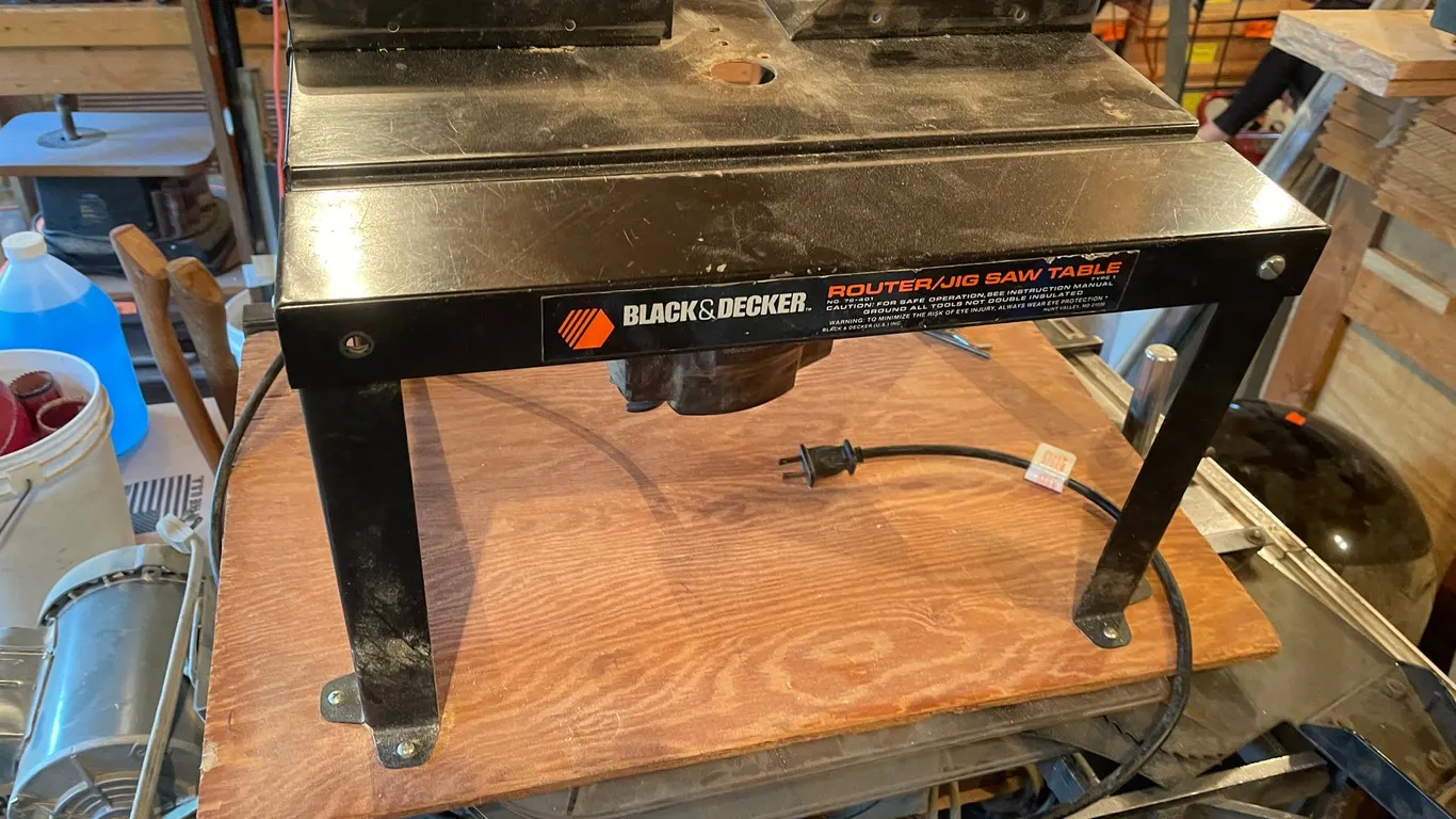 Black and Decker Router Table with Skil Brand Router