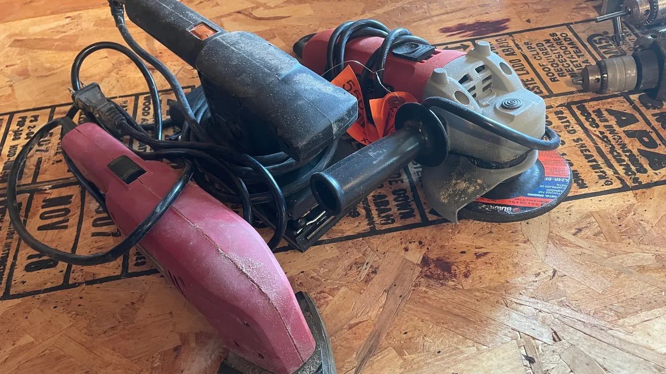 (2) Corded Sanders and (1) Corded Sander