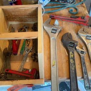 Crescent Wrenches and Pipe Wrenches