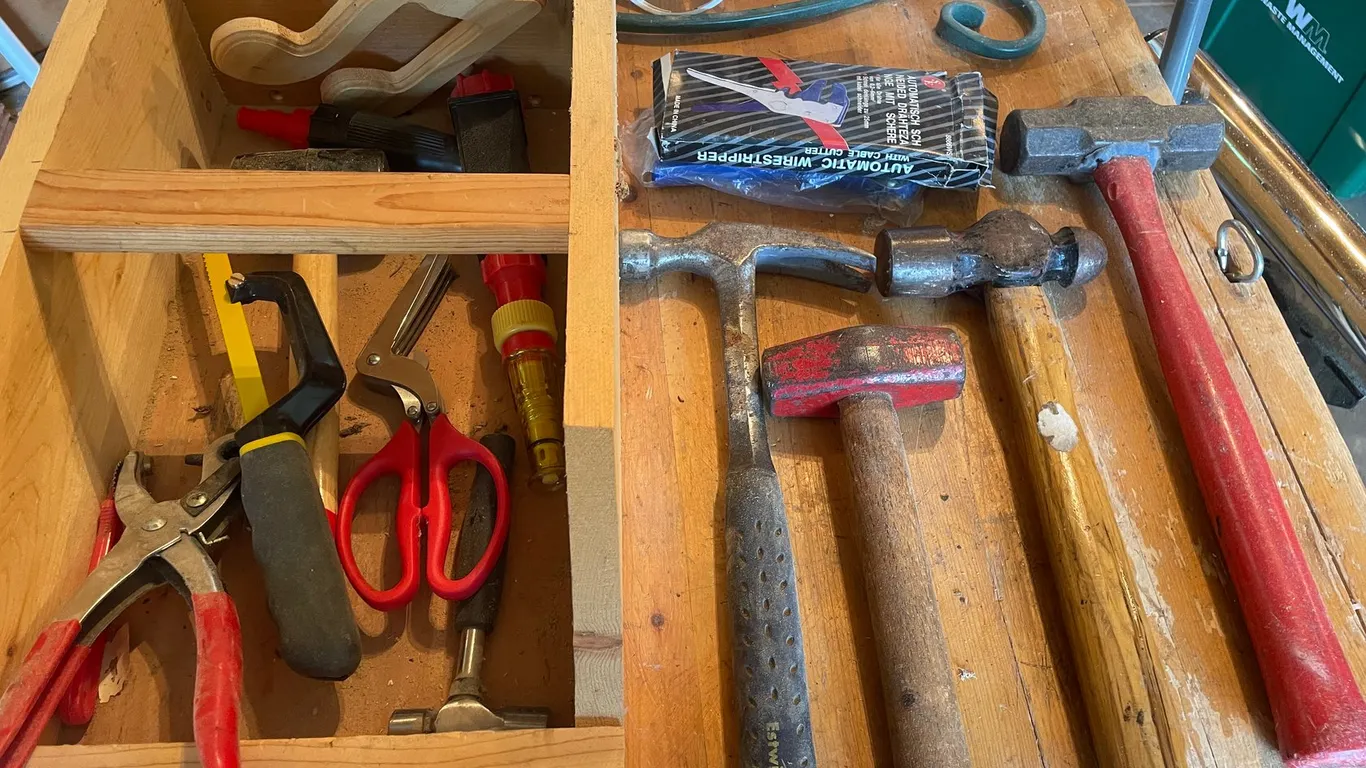 (4) Hammers