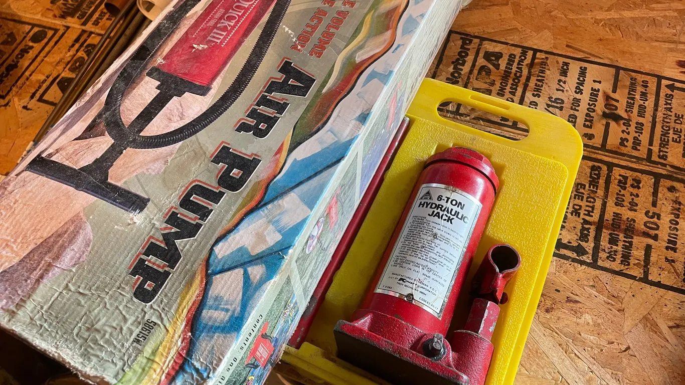 (6) Ton Bottle Jack