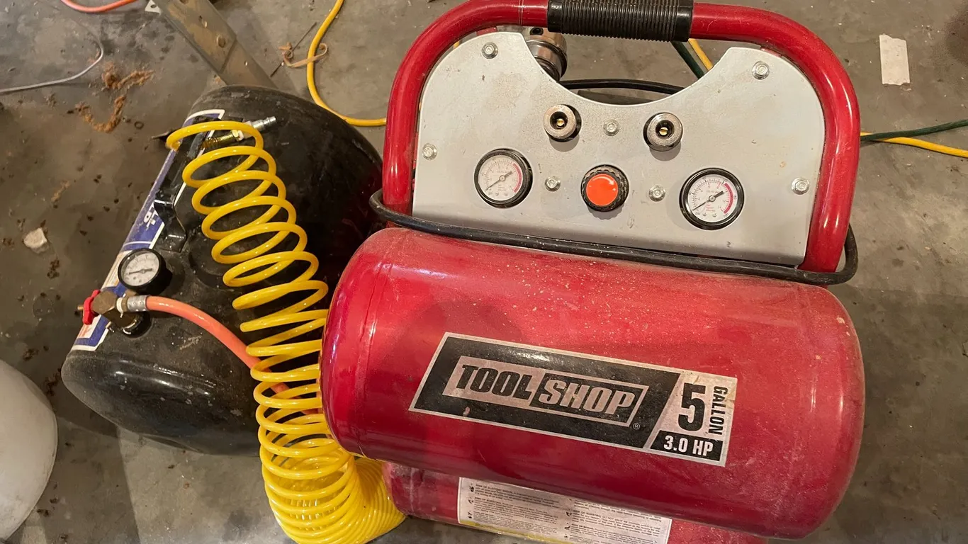 Tool Shop (5) Gal. 3 HP Air Compressor, (4) Parts