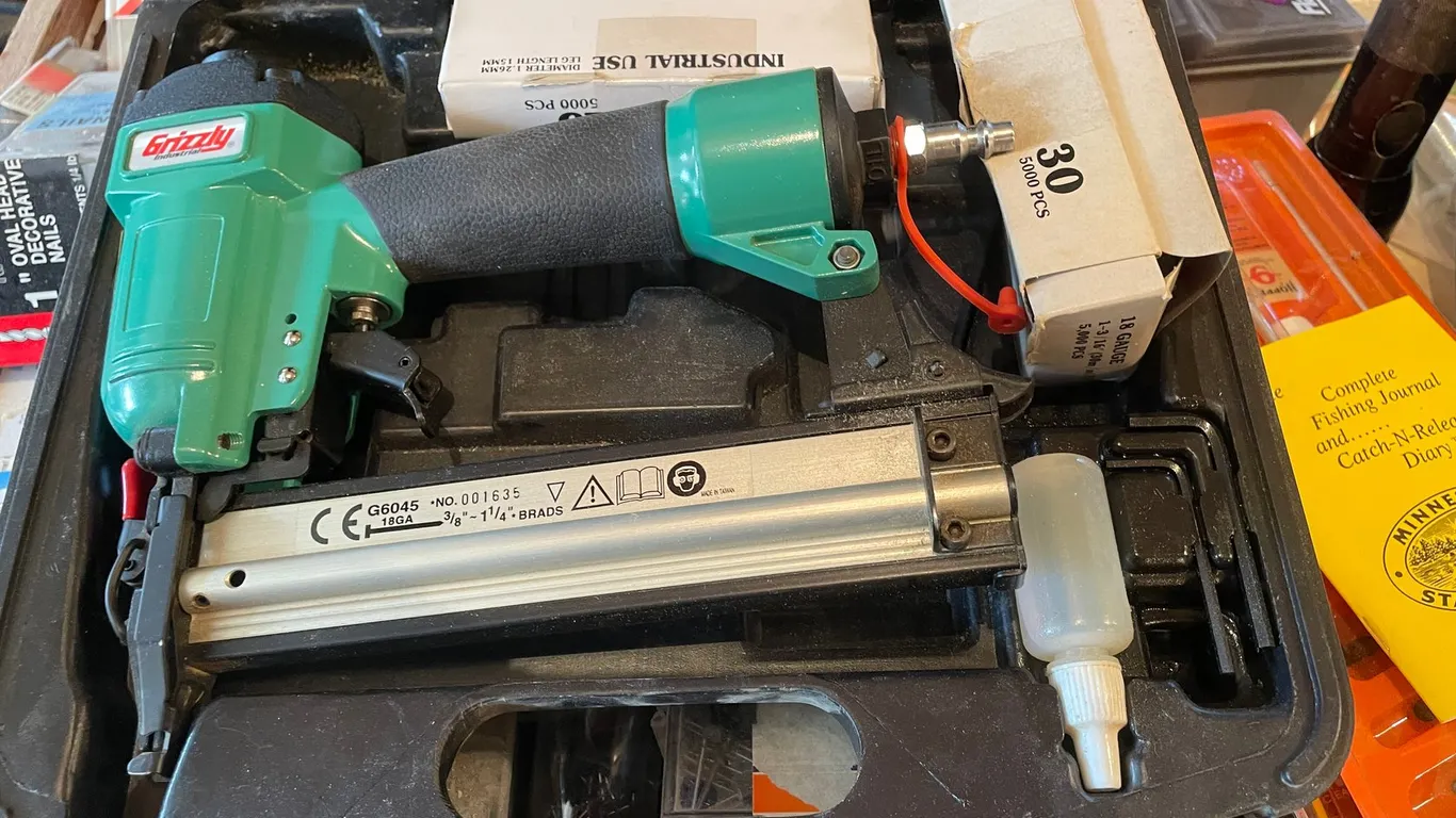 Grizzly Brand Brad Nailer