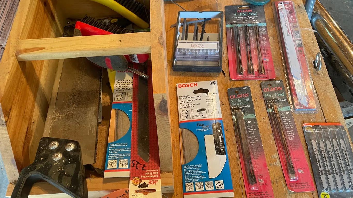 Assorted Jigsaw and Scroll Saw Blades