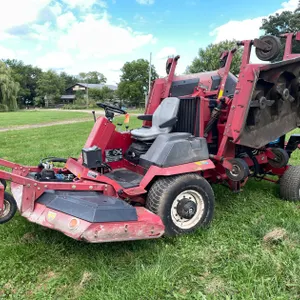 Toro Groundsmaster 580D Batwing Mower (Clarks Grove, MN)