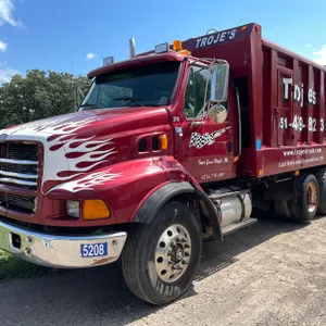 1997 Ford 4202L Garbage Truck (Title in Delay)(Clarks Grove, MN)