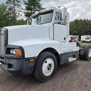 1988 Kenworth T600 Single Axle Day Cab Semi (Has WI Title) (Minocqua, WI)