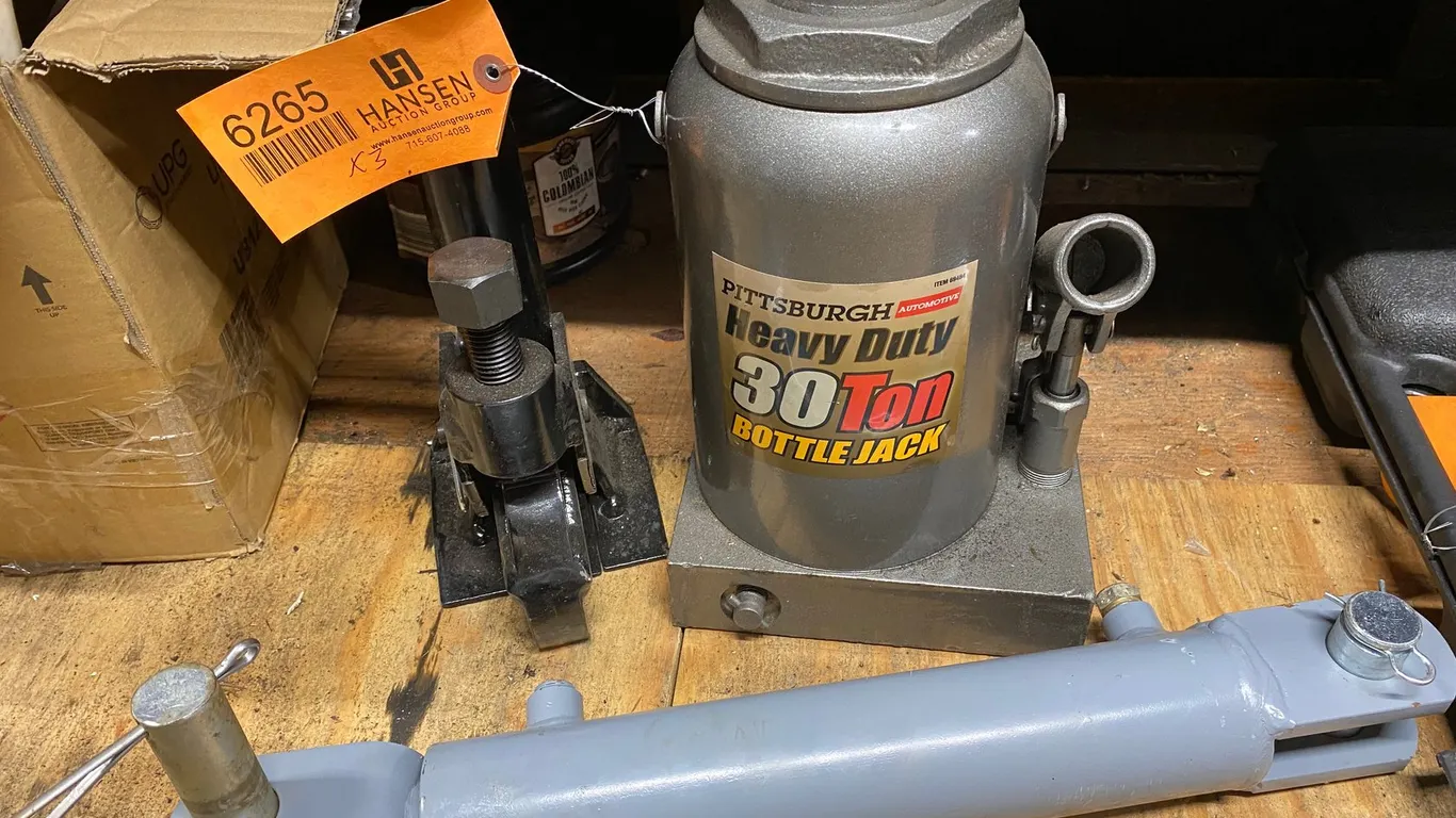 Pittsburgh Heavy Duty Bottle Jack