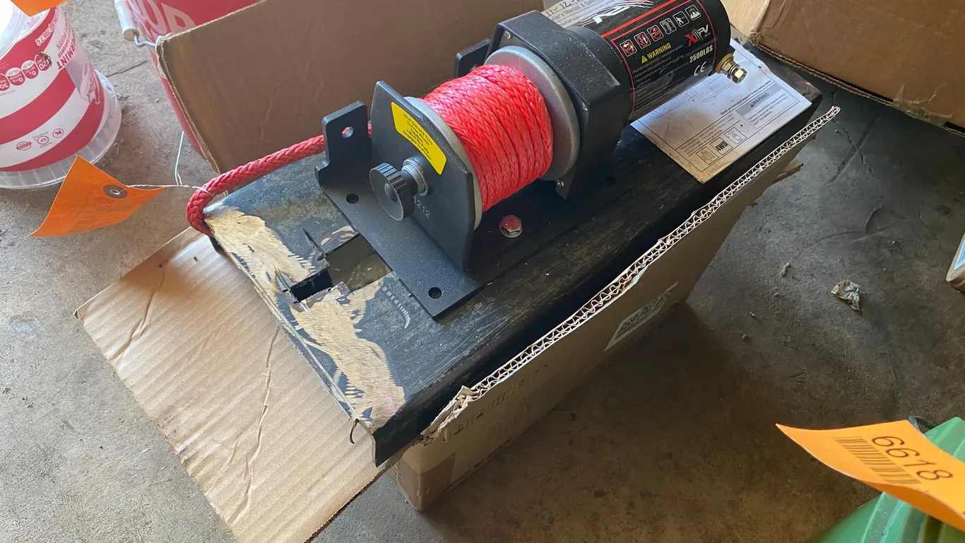 XRV Electric Winch