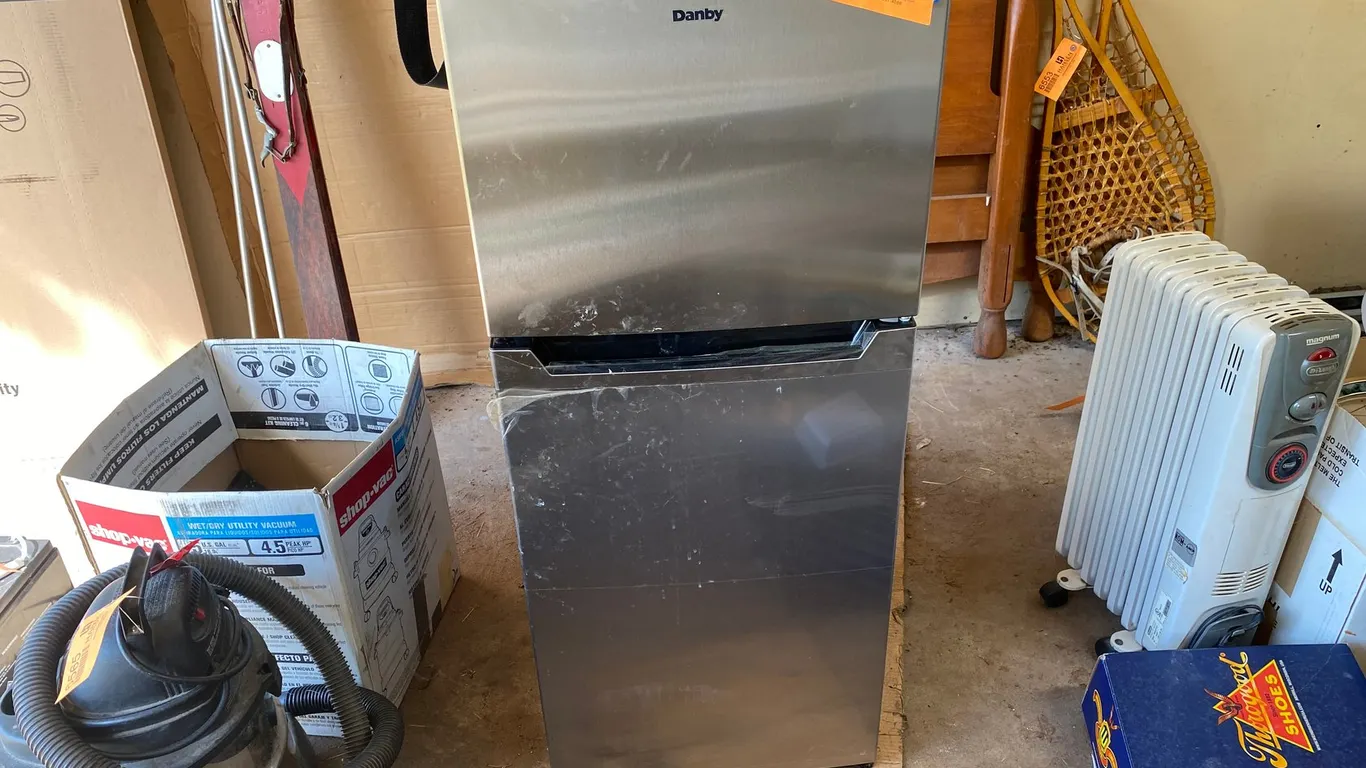 Danby Mini Refrigerator/Freezer