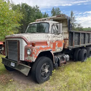 1975 International F2070A Tandem Axle Dump Truck (No Title)