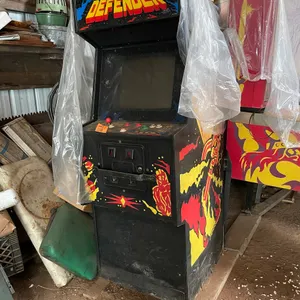 Williams Defender Arcade Game