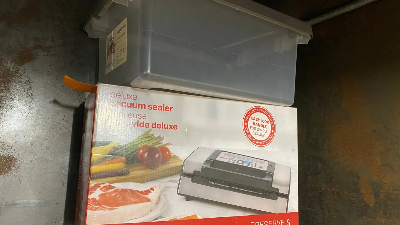 Nesco Deluxe Vacuum Sealer