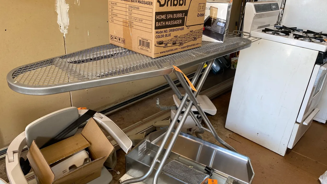 Metal Collapsible Ironing Board