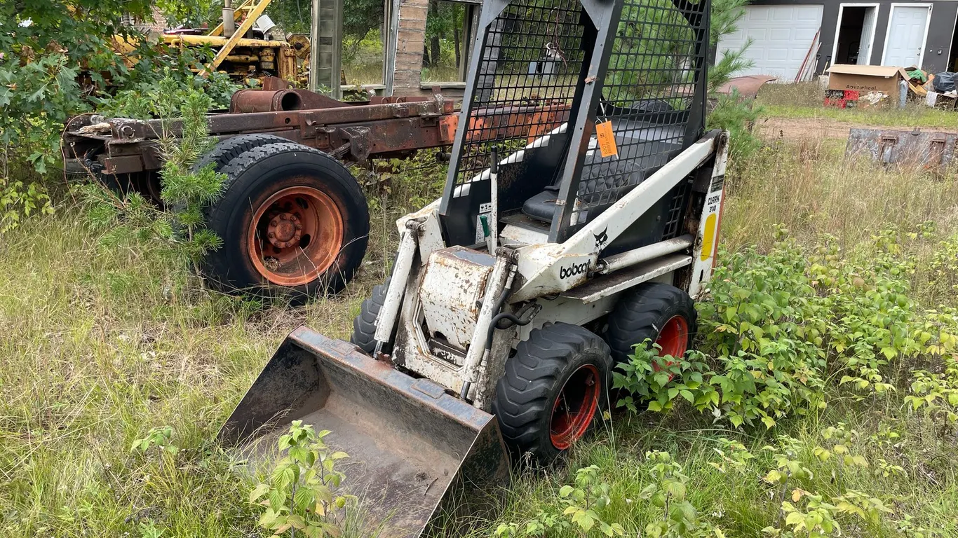 Bobcat 310 Mini Skid Steer